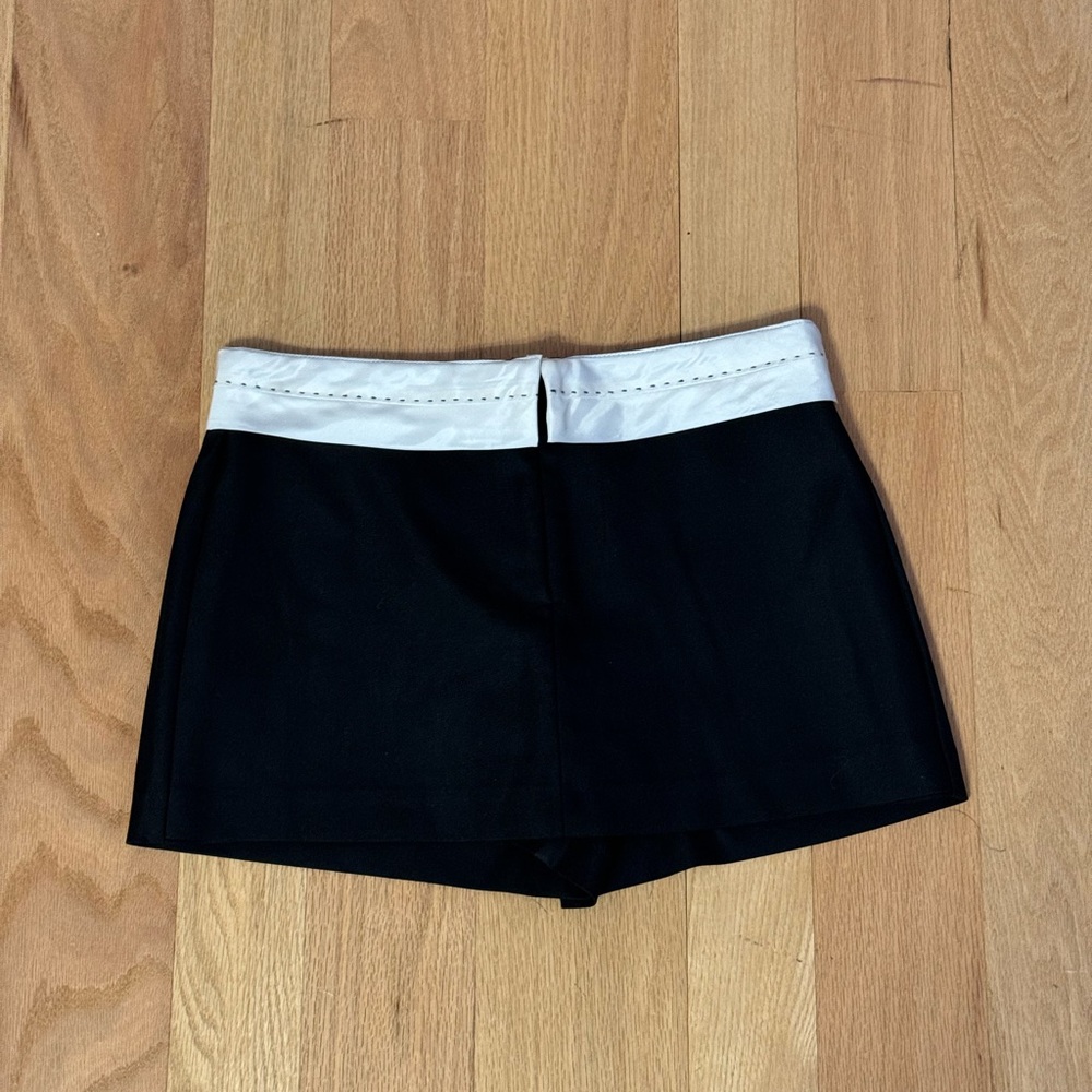 Zara Front Zip Mini Skort with Stitching Details